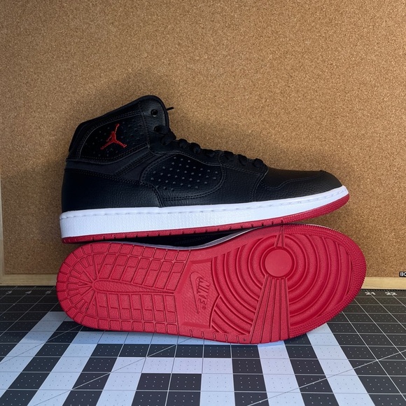 Jordan
‘ACCESS BRED’
Brand new
NWOT - Picture 5 of 9